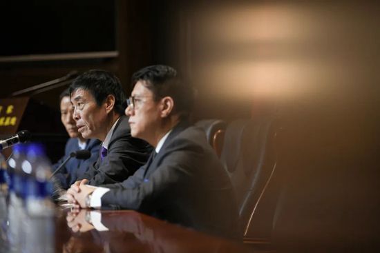 孩子终究是孩子，半大不懂事。